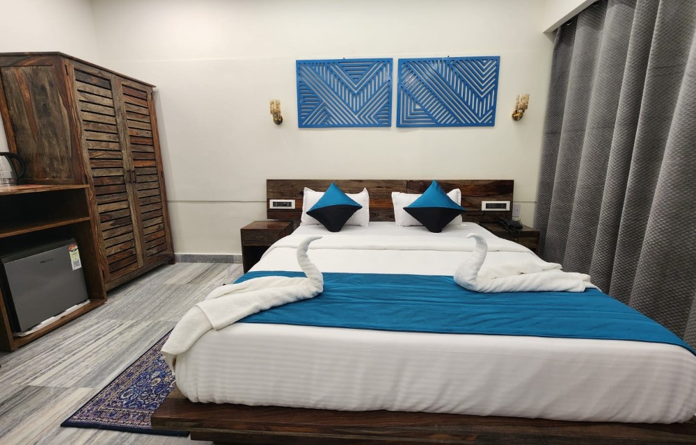 A Refined Stay Awaits You